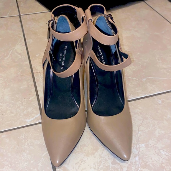Kenneth Cole New York Women's Beige Willie Heel Size 7.5 - Picture 2 of 6